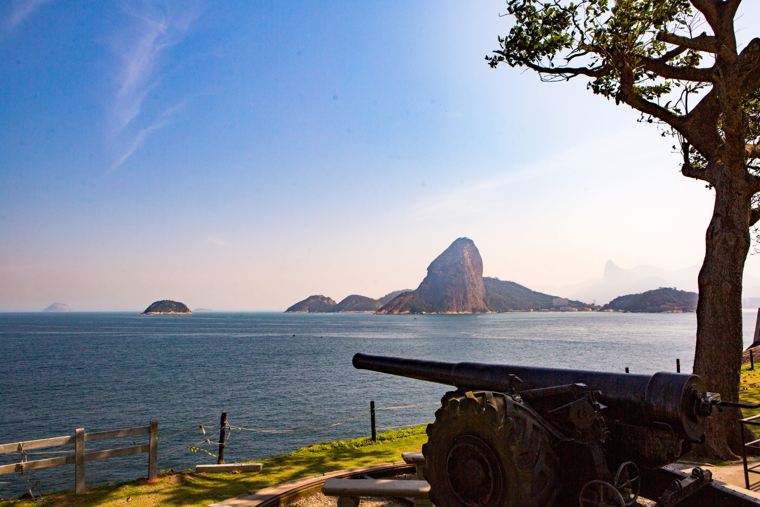 Niterói: MAC, Caminho Niemeyer e as praias de Icaraí