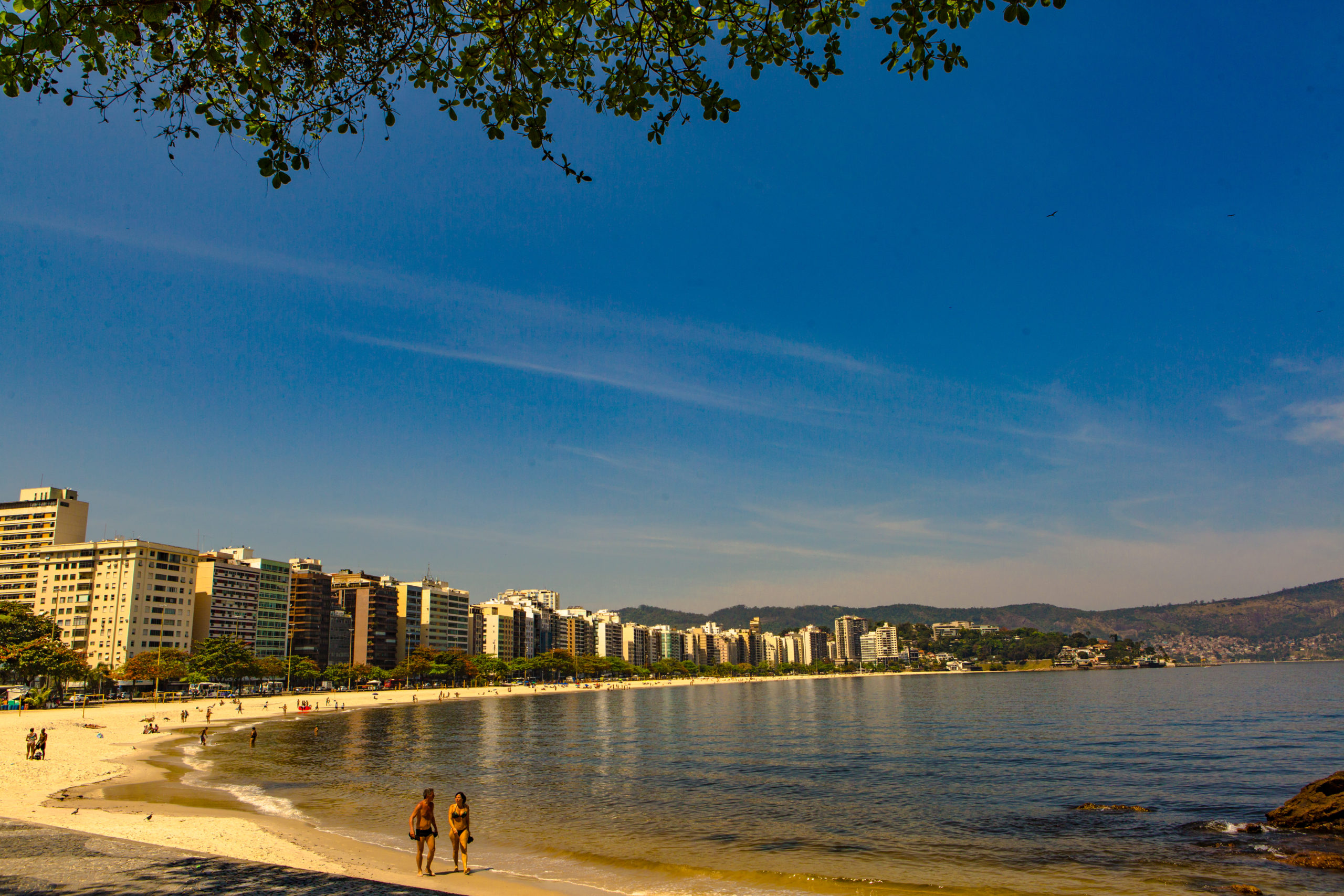 Niterói: MAC, Caminho Niemeyer e as praias de Icaraí