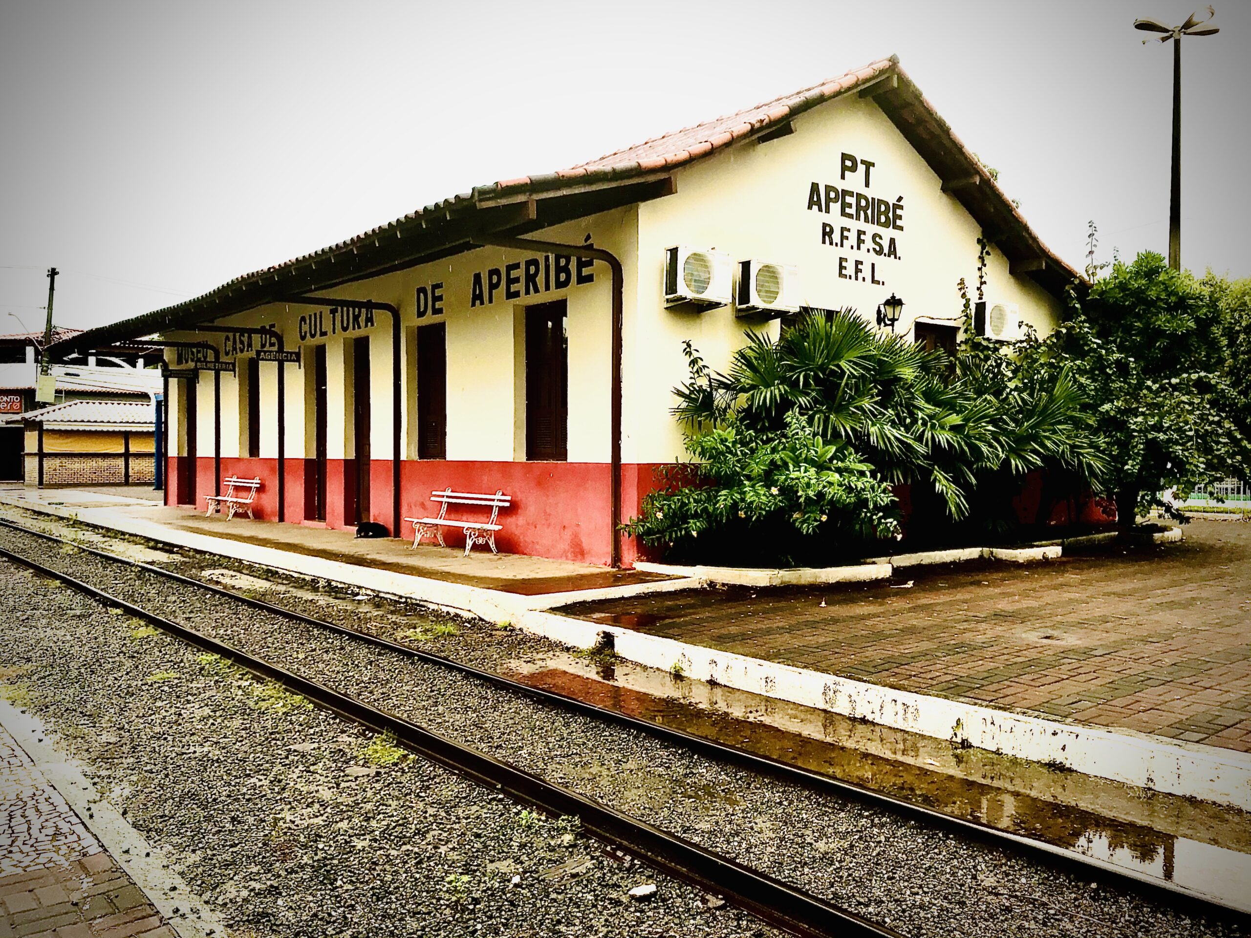 Aperibé: Serra da Bolívia e a Casa de Cultura na estação