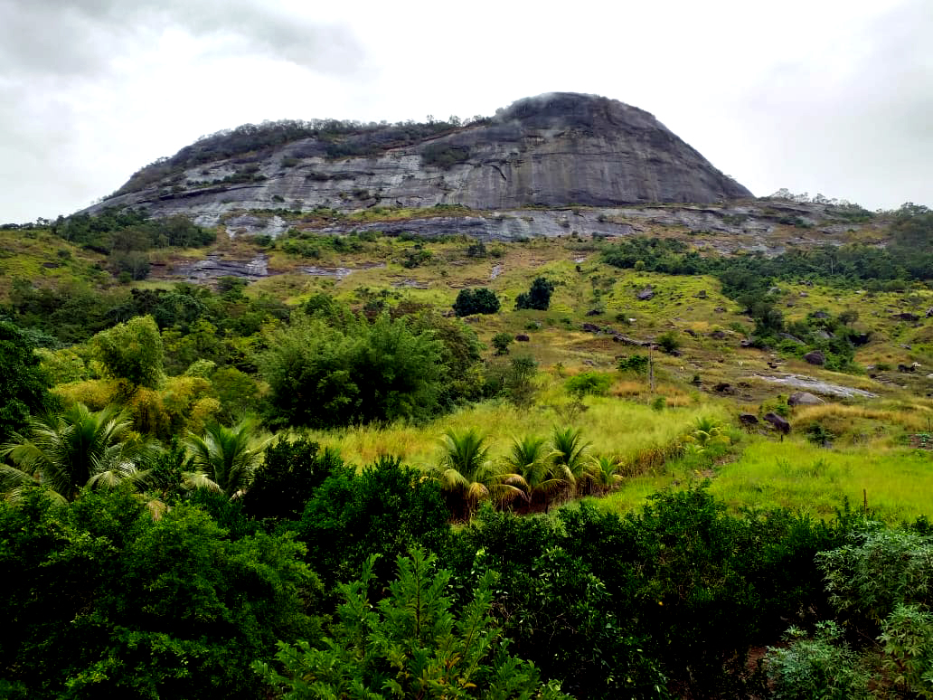 Aperibé: Serra da Bolívia e a Casa de Cultura na estação