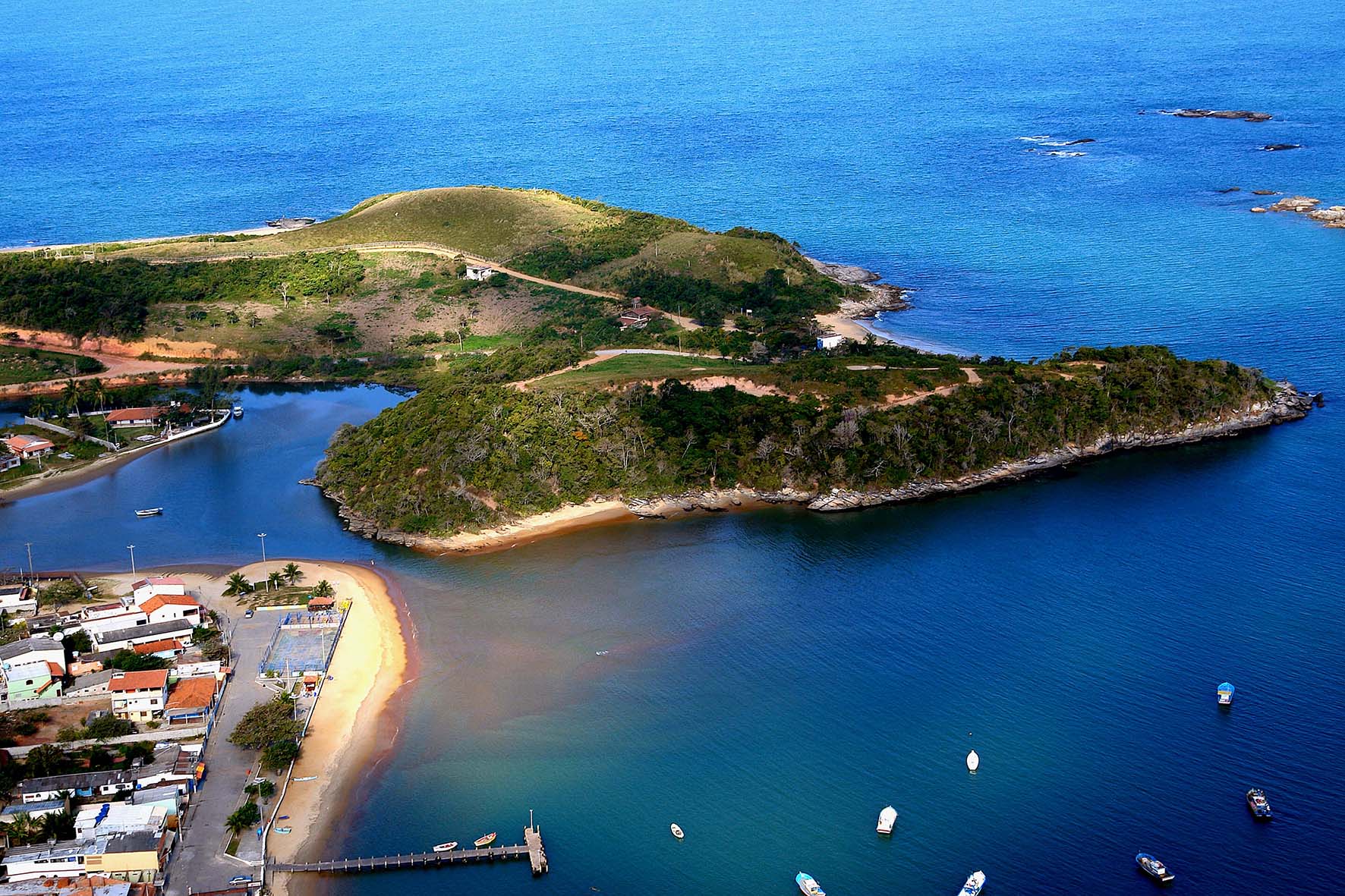 Rio das Ostras: 15 praias, a Baleia e o festival de jazz