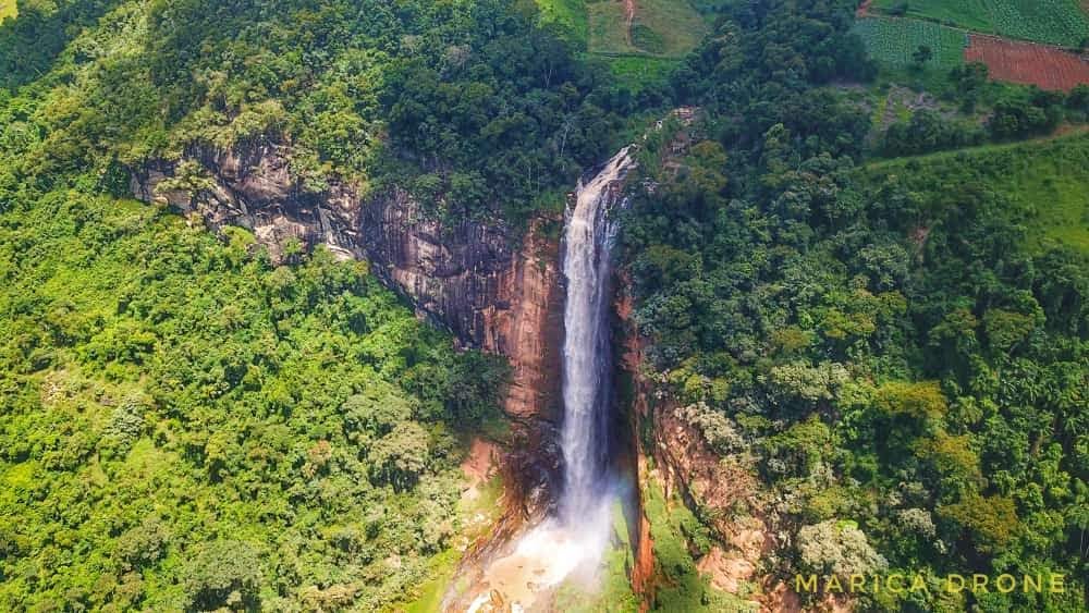 Sumidouro: a Cascata Conde d’Eu e o fóssil da Era do Gelo