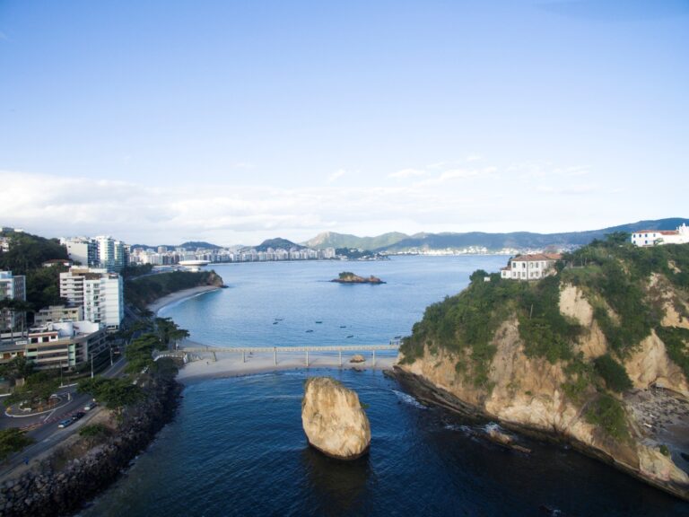 Niterói: MAC, Caminho Niemeyer e as praias de Icaraí