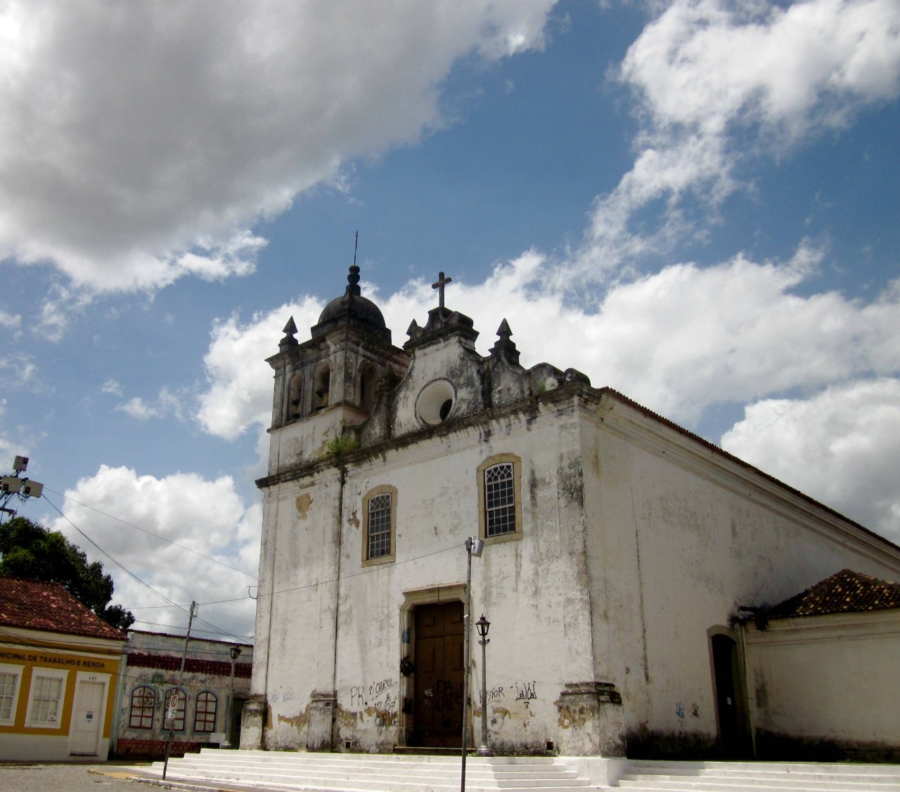 Itaboraí: o palacete da Família Real e o Parque Paleontológico