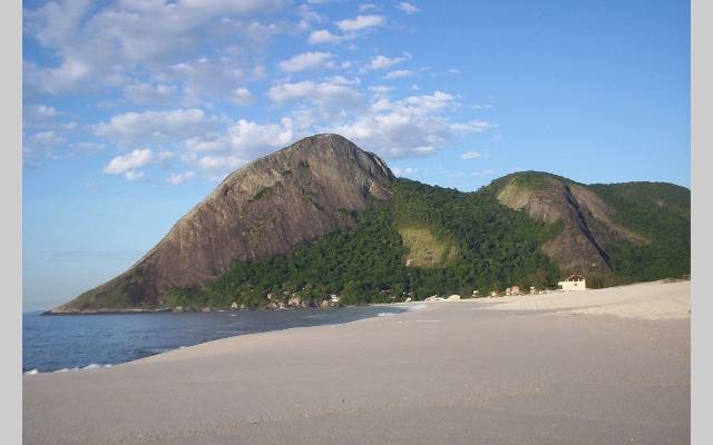 Pedra do Elefante: trilha e natureza em Itaipuaçu