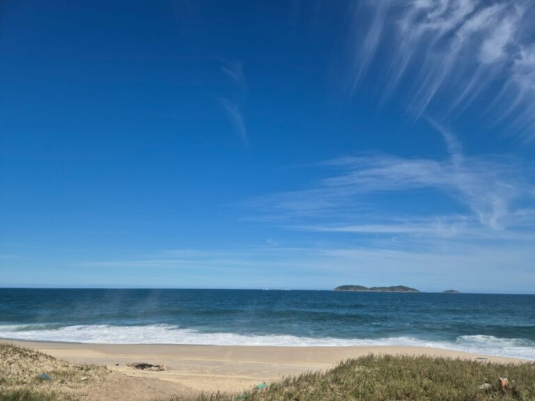 Praia do Francês: o que ver no litoral de Itaipuaçu